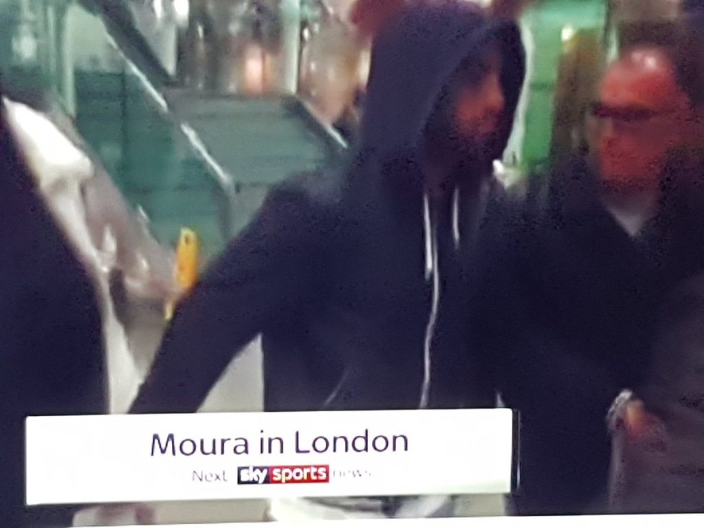 photo: lucas moura arrives in london to finalise