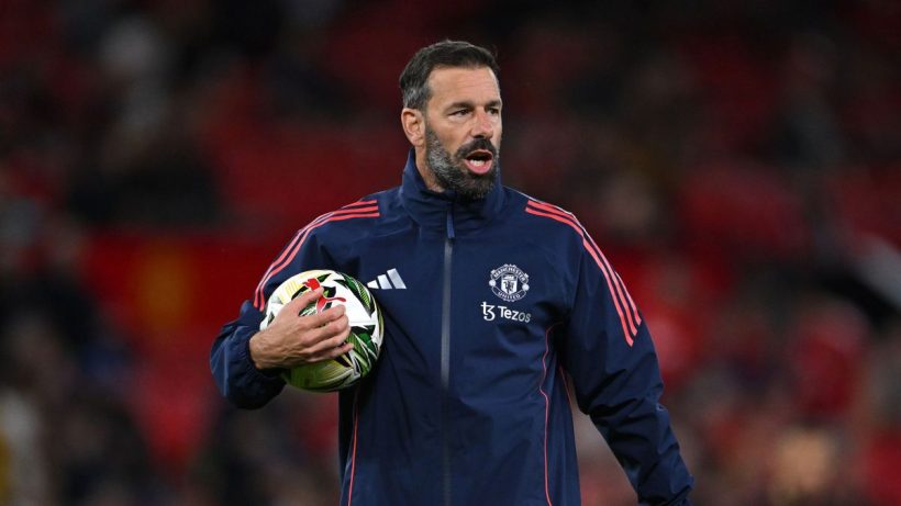 Manchester United Romano Discusses Nistelrooy S Future After Amorim S