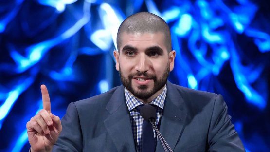 EP ARIEL HELWANI DANA WHITE OFFPLATFORM