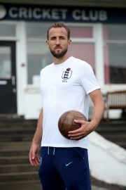 Kane old England top