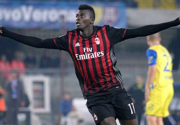 Milan's Mbaye Niang scored a fine goal against Chievo.