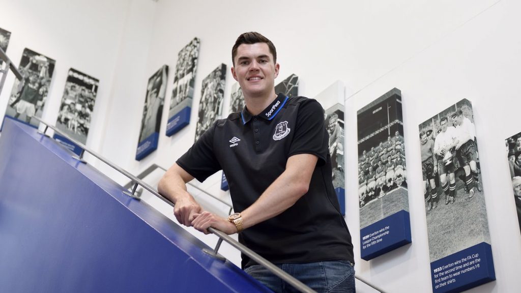 PHOTO: Everton confirm the signing of Michael Keane