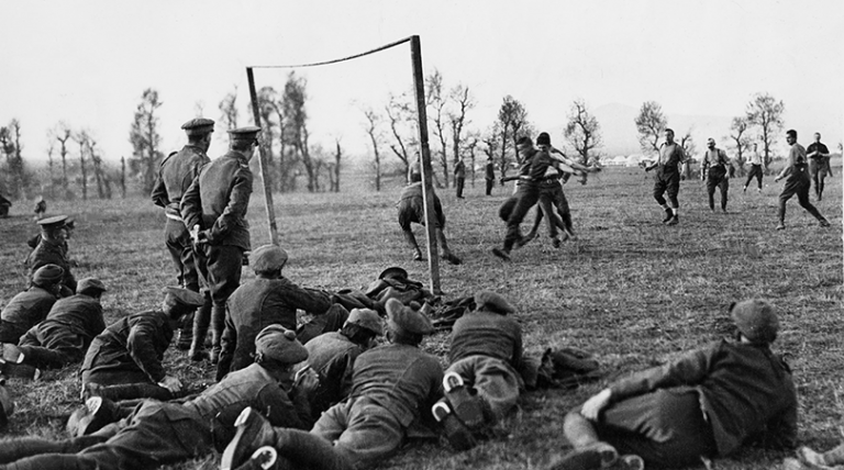 world war 1 playing football