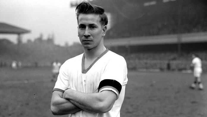 On This Day in Football: Bobby Charlton makes England debut ...
