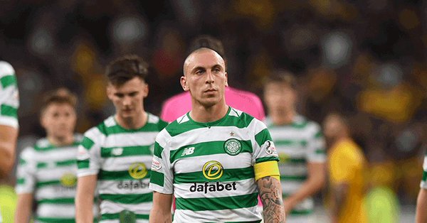 Chris Sutton reacts to Celtic defeat against AEK Athens on Twitter