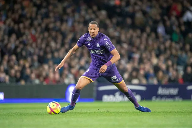 christopher-jullien-of-toulouse-in-action-during-the-toulouse-fc-v-picture-id1139741668