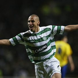 henrik-larsson-of-celtic-celebrates-scoring-the-first-goal-for-celtic-picture-id3266746