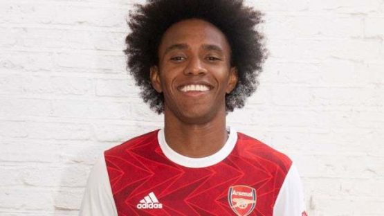 skysports-willian-arsenal-photocall_5067244