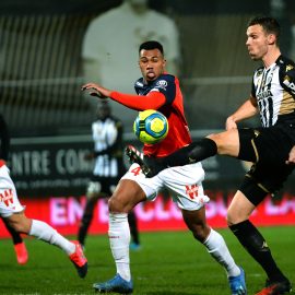 FBL-FRA-LIGUE1-ANGERS-LILLE