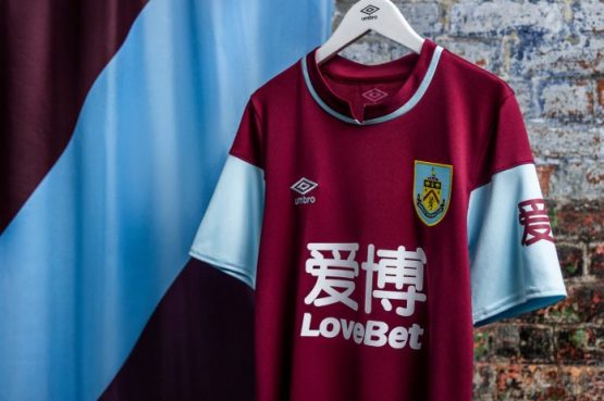 burnley_2020_2021_home_kit_1