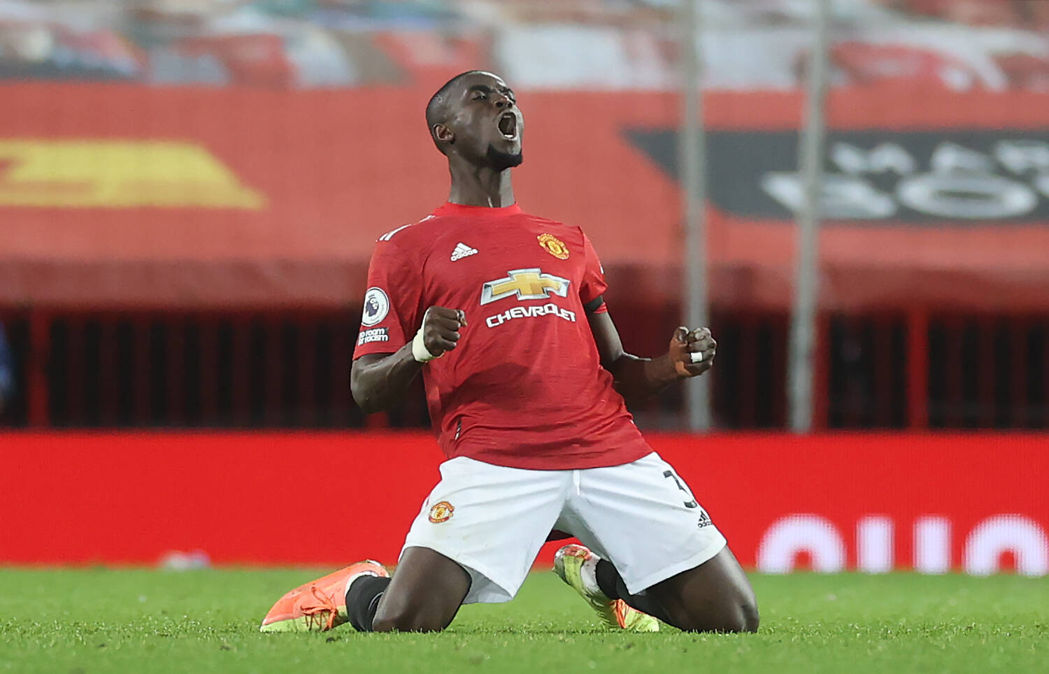 Eric Bailly signs a new long-term contract with Manchester United | Sportslens.com