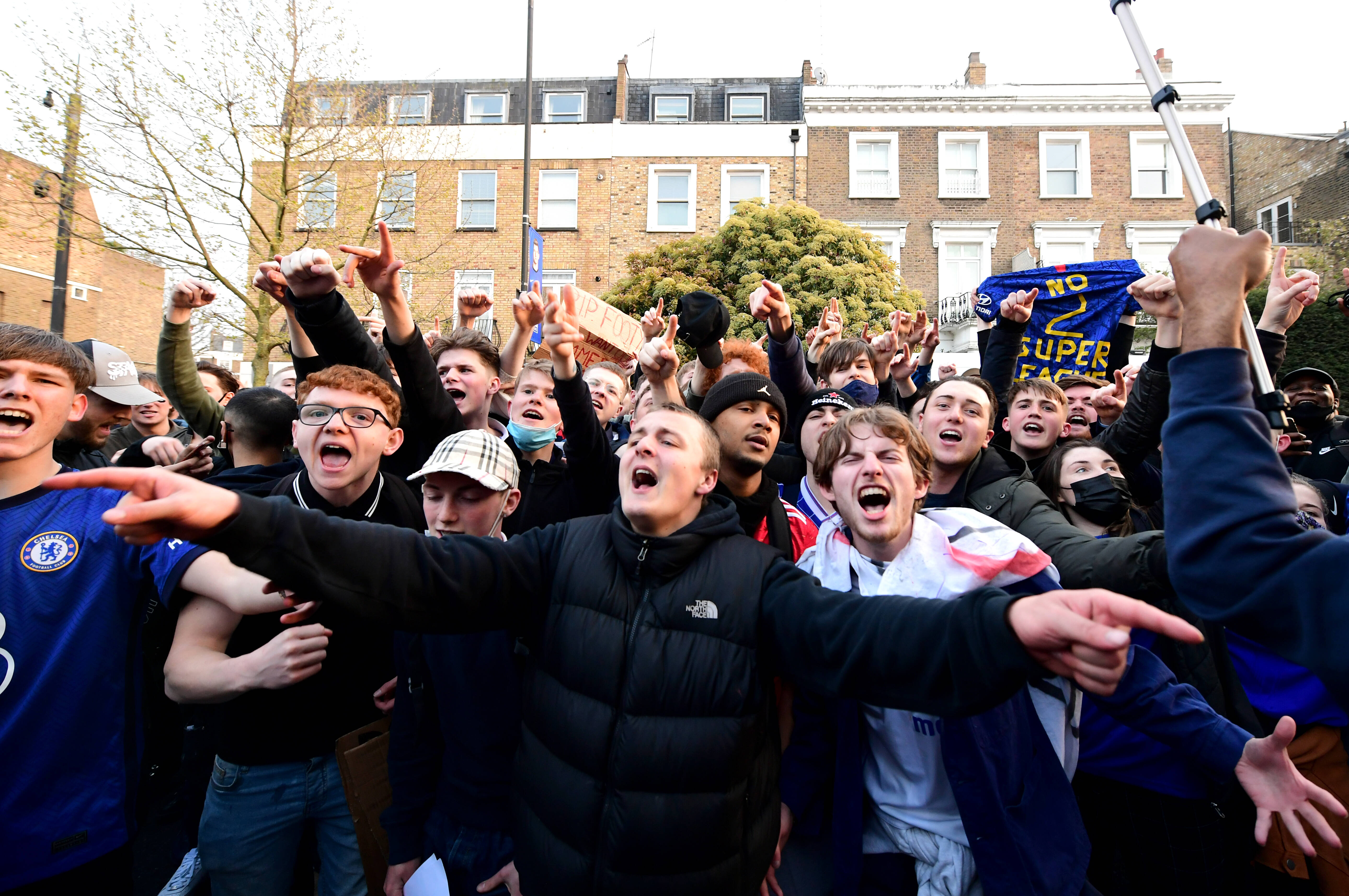 Fan power in full force as European Super League hits the buffers | Sportslens.com