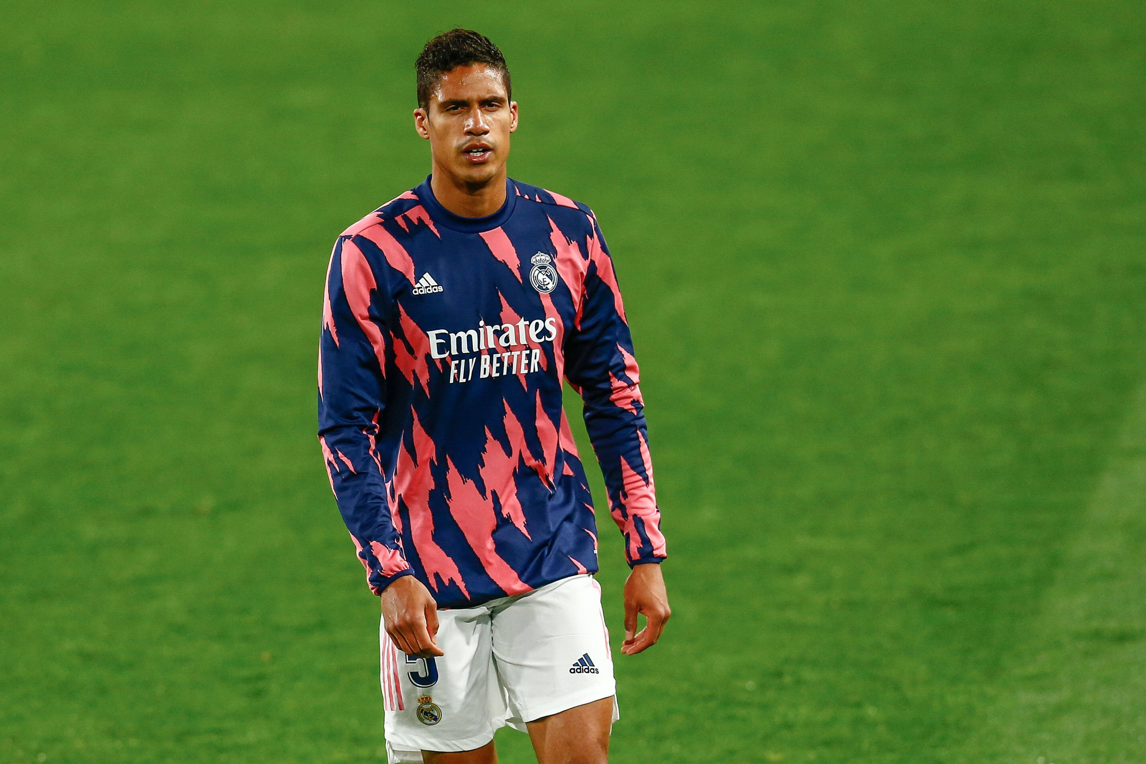 Chelsea favourites to sign Raphael Varane ahead of Manchester United | Sportslens.com