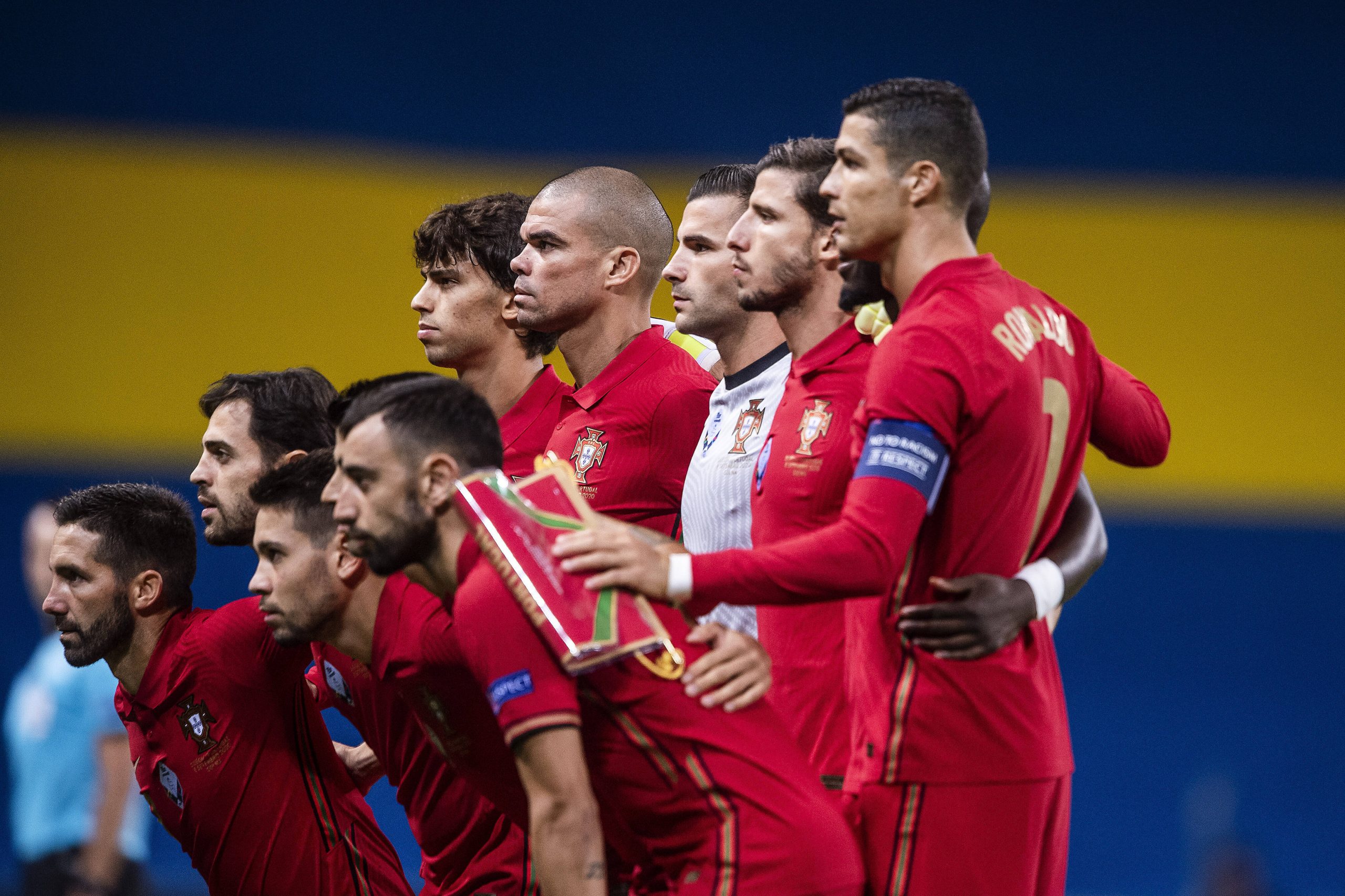 Футбол португалия против франции прямая трансляция. Раза Португалия. Portugal Euro 2016 Champs UHD Wallpaper.