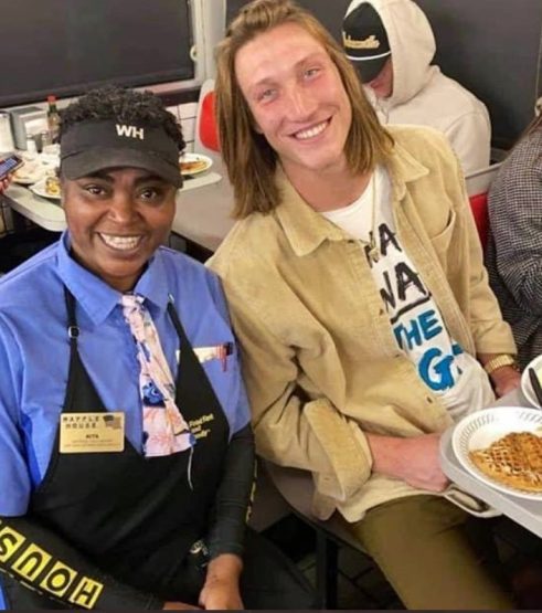 trevor lawrence waffle house