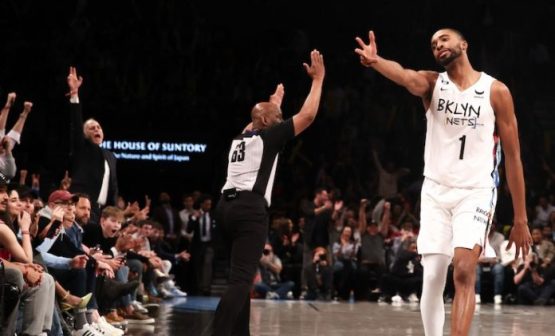 NBA Twitter Outraged After Mikal Bridges Benched After Hot First Quarter