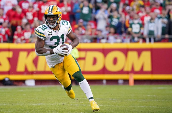 Ian Rapoport on X: Sources: The #Jets aren't done adding former #Packers,  as they are signing veteran DB Adrian Amos to a 1-year deal worth up to  $4M.  / X