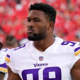 Danielle Hunter Vikings pic