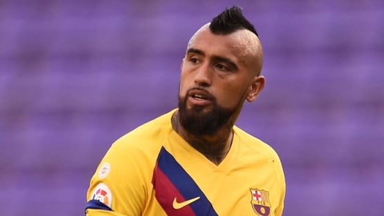 Arturo Vidal Brutally Criticizes Milan & Newcastle's Champions League Display