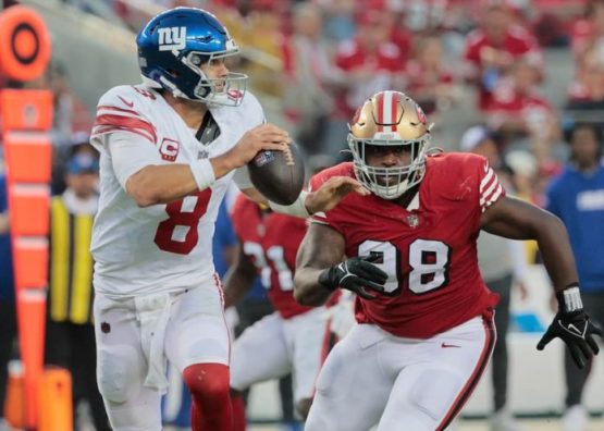 Daniel Jones vs 49ers pic