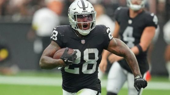 Josh Jacobs Raiders pic