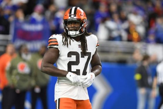 Kareem Hunt Browns pic