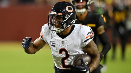 D.J. Moore Bears pic