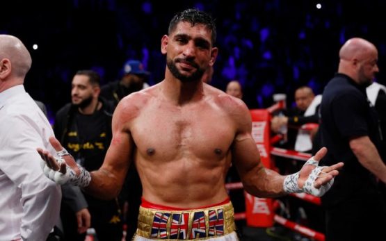 Amir Khan again turns down lucrative fight to pursue glory against  brilliant Terence Crawford | Daily Mail Online