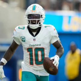 Tyreek Hills Dolphins pic