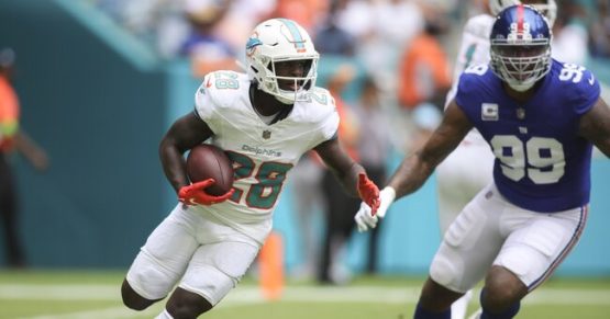 rsz dolphins rookie running back devon achane being evaluated for knee injury