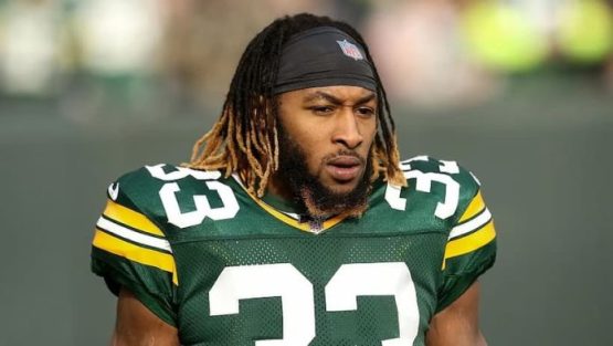 Aaron Jones injured Packers pic