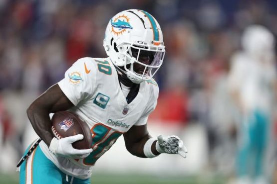 Tyreek Hills Dolphins pic