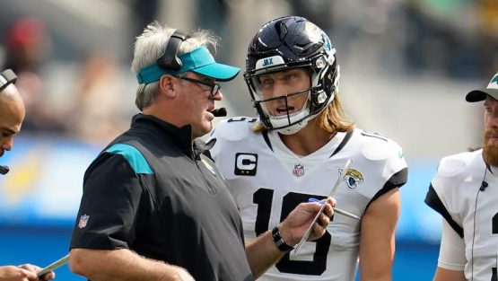 Doug Pederson and Trevor Lawrence pic