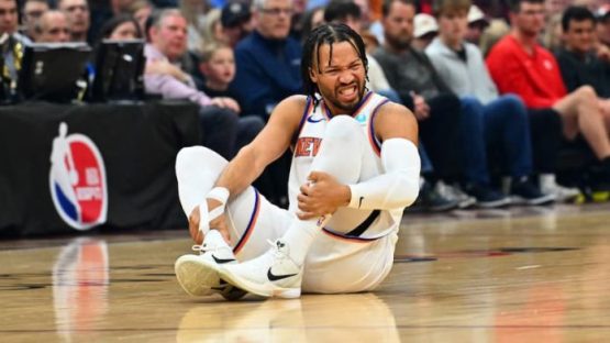 Jalen Brunson injury Knicks pic