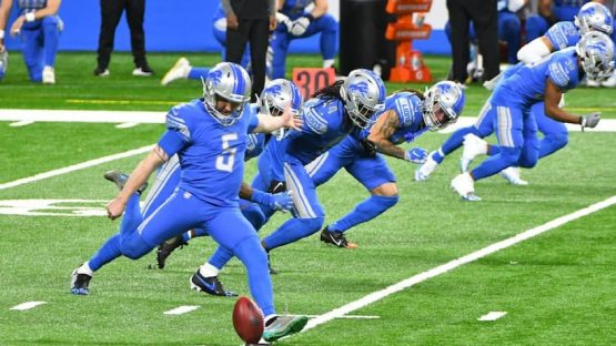 Lions kickoff pic