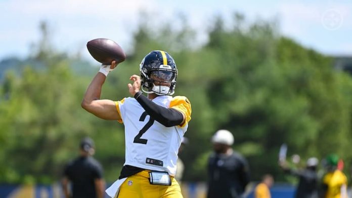 Justin Fields Steelers pic