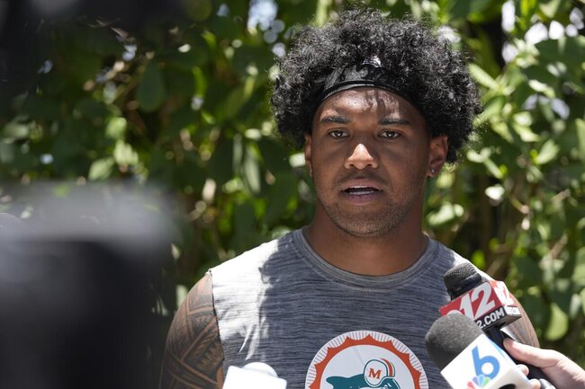 Tua Tagovailoa Takes Jabs From Dolphins Teammates Over Weight Loss