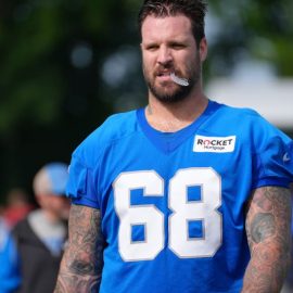 Taylor Decker Lions pic