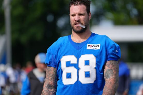 Taylor Decker Lions pic