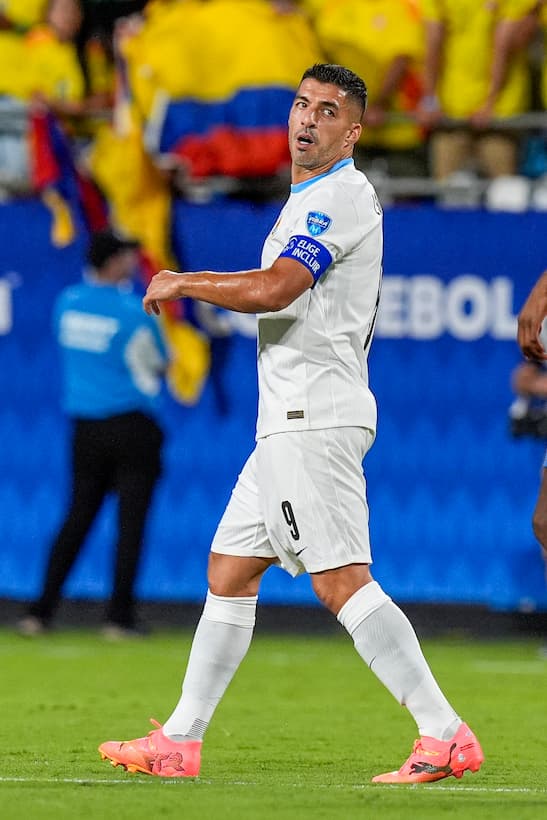 Luiz Suarez Spotted Attempting To Bite Columbia's Miguel Borja