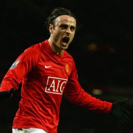 Berbatov Celebrating For Manchester United