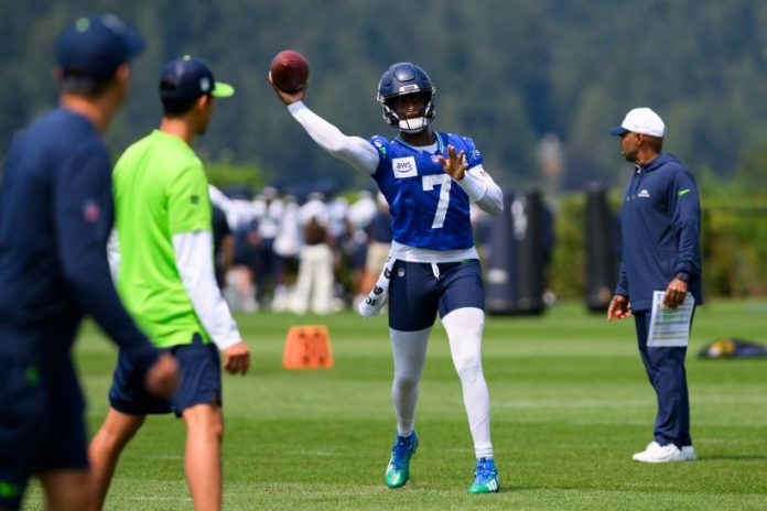 Seahawks QB Geno Smith will not miss any time with knee and hips injuries