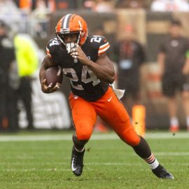 Nick Chubb Browns pic