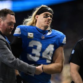 Alex Anzalone Lions injured pic