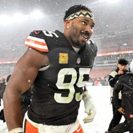 Myles Garrett Browns pic