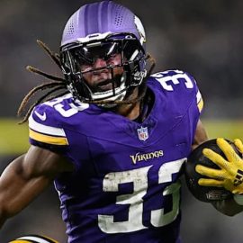 Aaron Jones Vikings pic