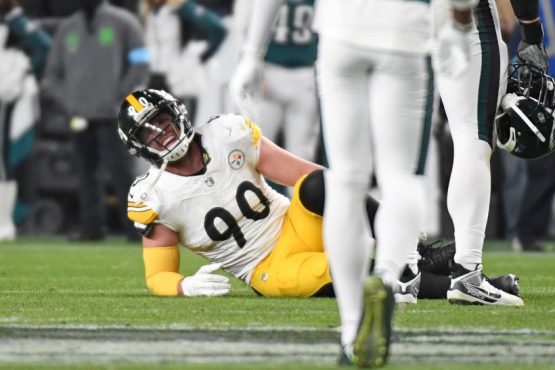 T.J. Watt Steelers injured pic