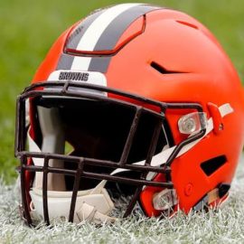 Browns helmet pic