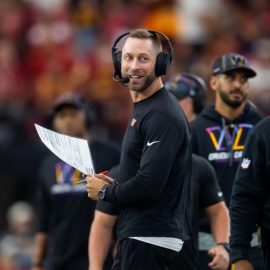 Kliff Kingsbury Commanders pic