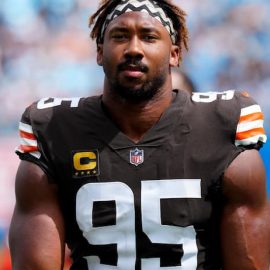 Myles Garrett Browns pic